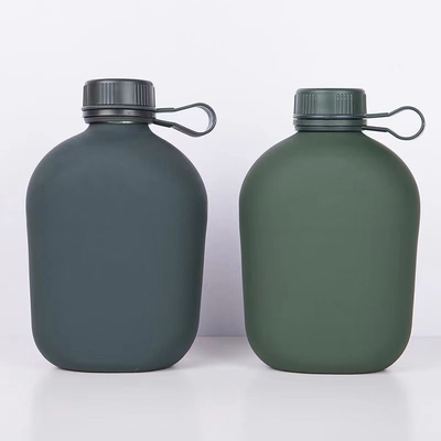 Camping training studenten waterfles aluminium lichaam met rubber gecoate matte afwerking met zak zak schouder strepen