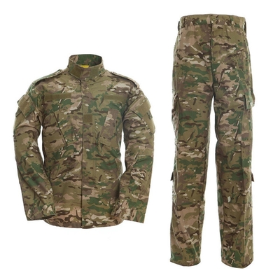 Goed geventileerd militair uniform --- ACU