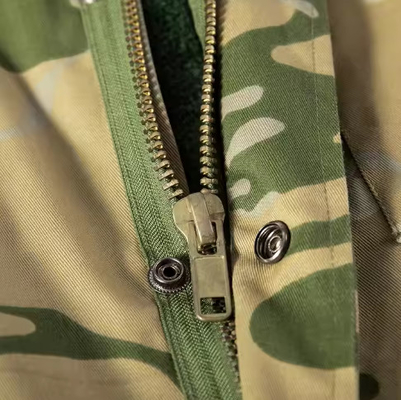 T65/C35 Mensen van massief weefsel Tactische militaire lange mouwen jassen en broeken met gespleten leer