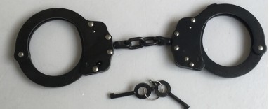 Zelf - van het de Politiemateriaal van de defensie Antirel Handcuffs van de het Koolstofstaalnij Echte Politie