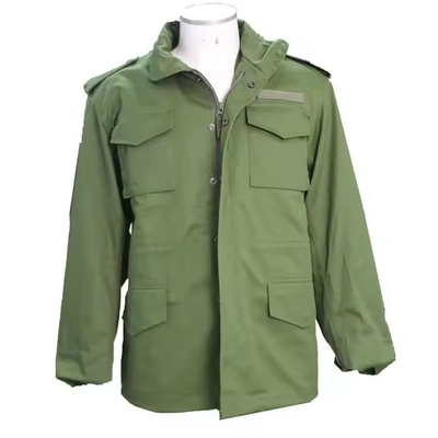 Militair uniform, camouflage-uniform, gevechtsuniform, M65 veldjas.